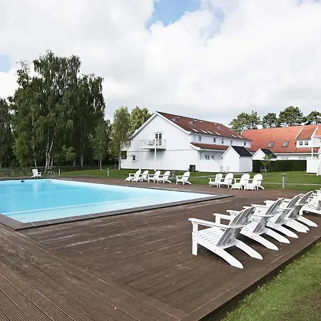 8 Person In Nykobing Sj